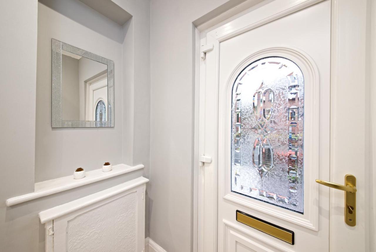 Beautiful Cozy Home With Free Parking Manchester Eksteriør billede