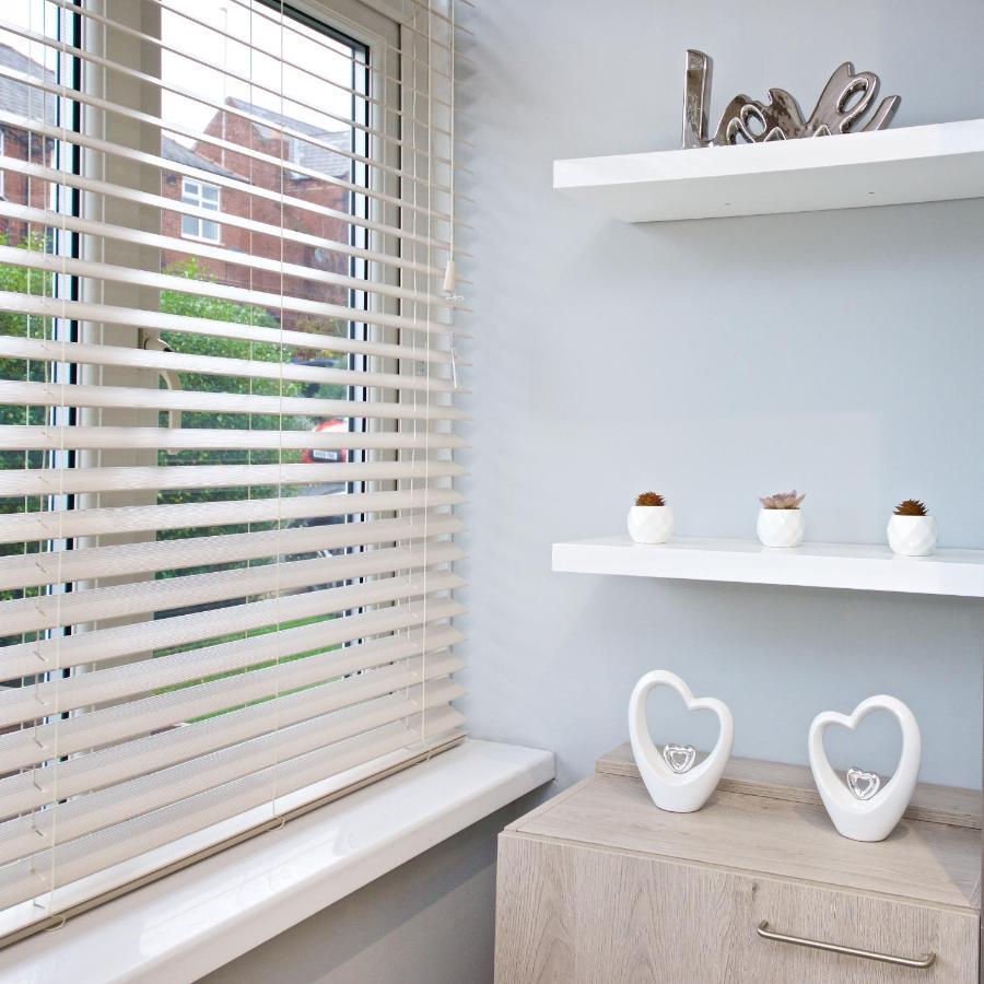 Beautiful Cozy Home With Free Parking Manchester Eksteriør billede