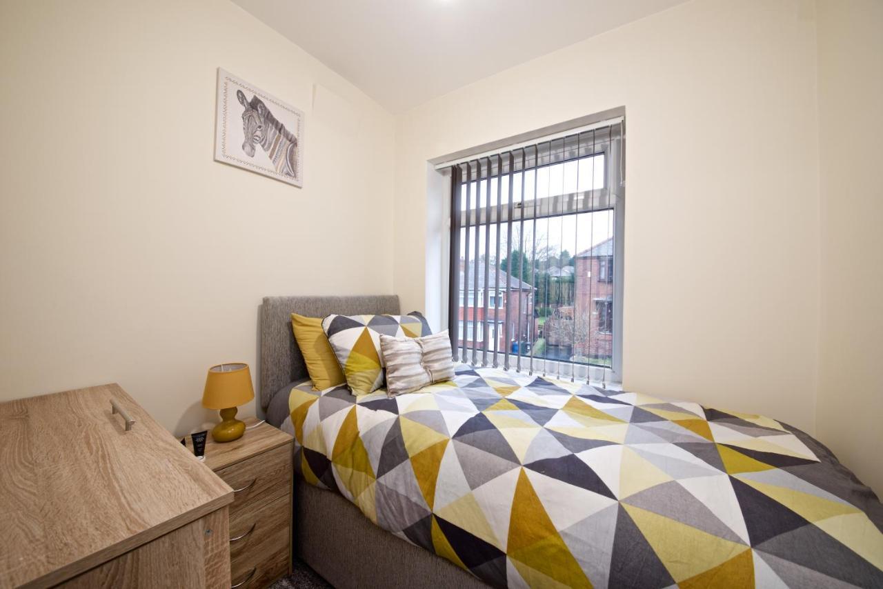 Beautiful Cozy Home With Free Parking Manchester Eksteriør billede